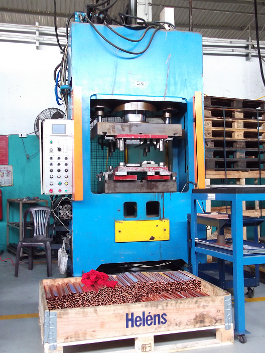 Máy ép thủy lực